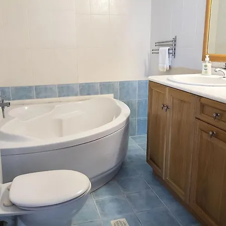 Semesterbostad Aria Apts 100 M From The By Posarellivillas Kolimvarion