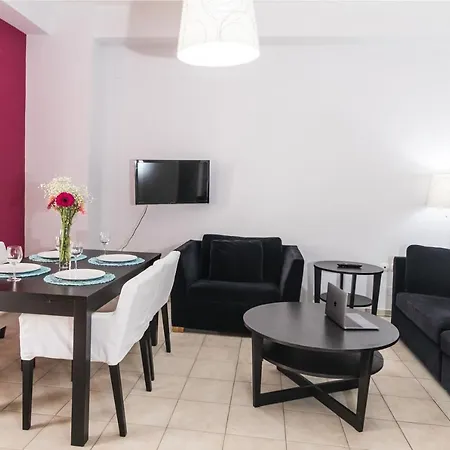 Aria Apts 100 M From The By Posarellivillas